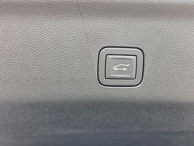 2026 GMC Yukon AT4 - Photo 11