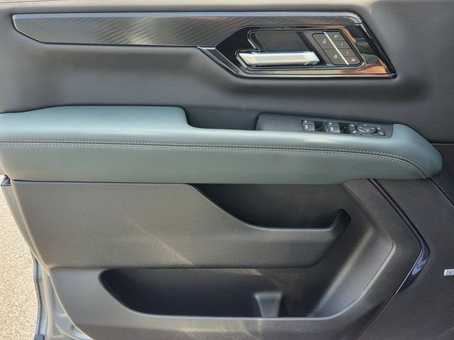 2026 GMC Yukon AT4 - Photo 32