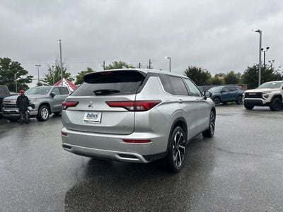 2024 Mitsubishi Outlander SE