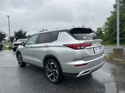 2024 Mitsubishi Outlander SE